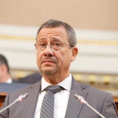 Lakhdar Rekhroukh, ministre des Travaux publics.