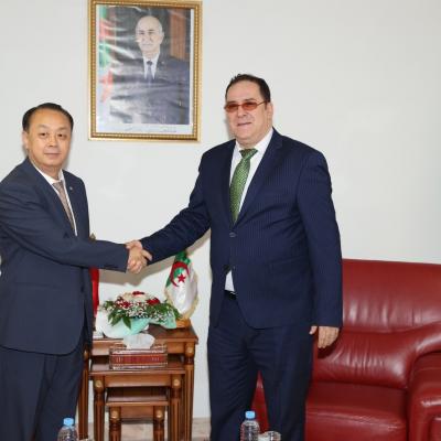 وزير الاتصال