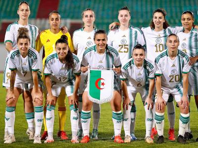 المنتخب الوطني سيدات لكرة القدم